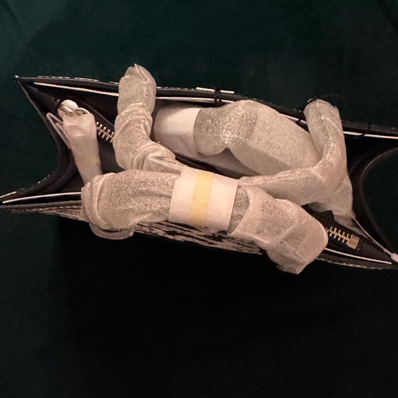 Marc Jacobs Betty Boop Heart Tote - Picture 7 of 8